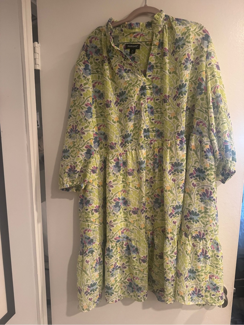 Studio Park Women’s Plus Lime Green Floral Tiered Dress with Pockets 1X